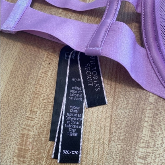 Victoria’s Secret Strappy Open Cup Demi Bra NWT size 32C - Picture 6 of 7